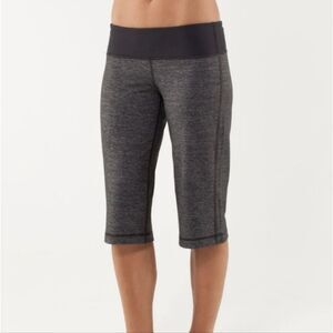 Lululemon Athletic Clam Digger II Crops Size 2